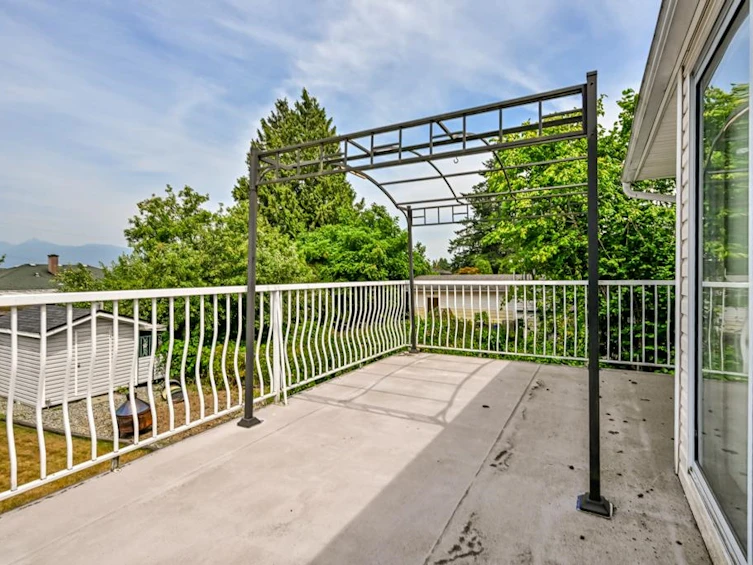 14677 111 Avenue, Surrey, BC, V3R 2C2 - 22