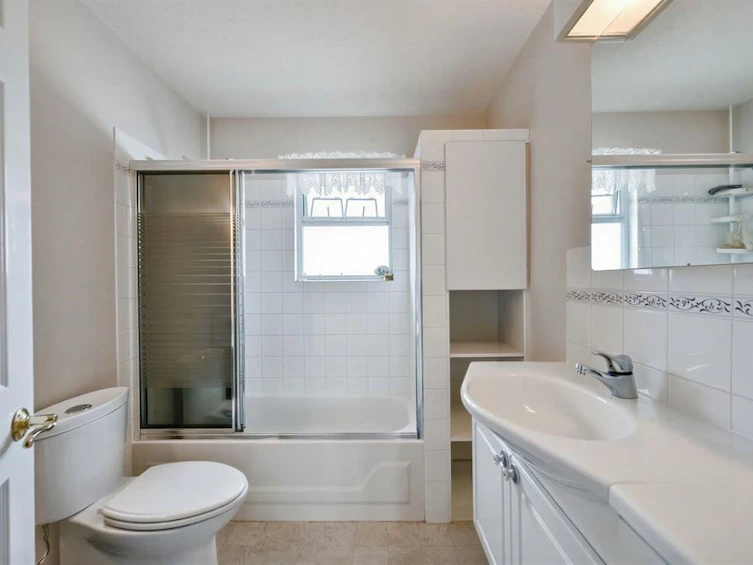 14677 111 Avenue, Surrey, BC, V3R 2C2 - 16