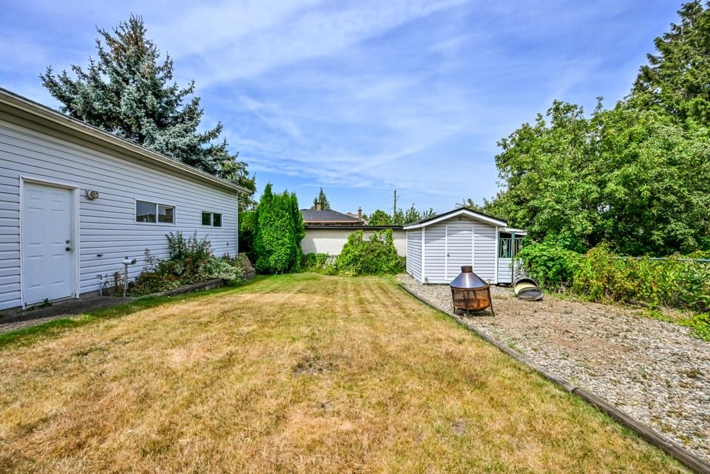 14677 111 Avenue, Surrey, BC, V3R 2C2 - 19