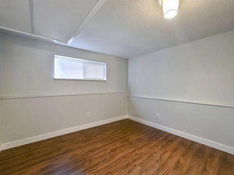 14677 111 Avenue, Surrey, BC, V3R 2C2 - 12