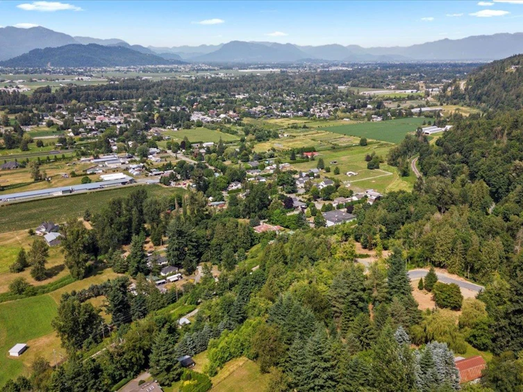 42215 Majuba Hill Road, Chilliwack, BC, V2R 5H2 - 18