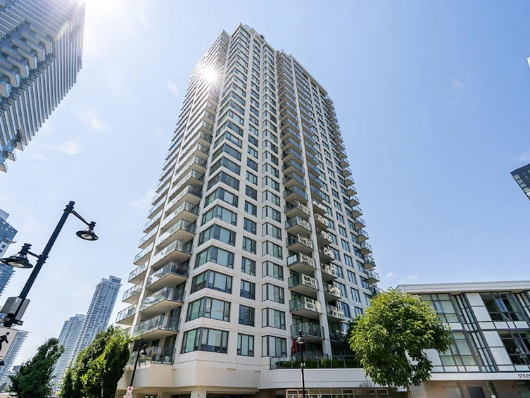 2002-570 Emerson Street, Coquitlam, BC, V3J 0G3
