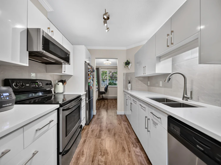 7-828 W 16th Street, North Vancouver, BC, V7P 1R3 - 8