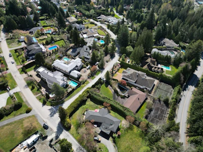 960 Pyrford Road - 2