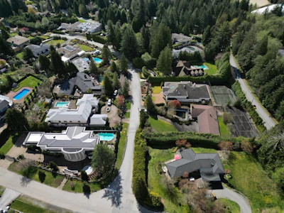 960 Pyrford Road - 3