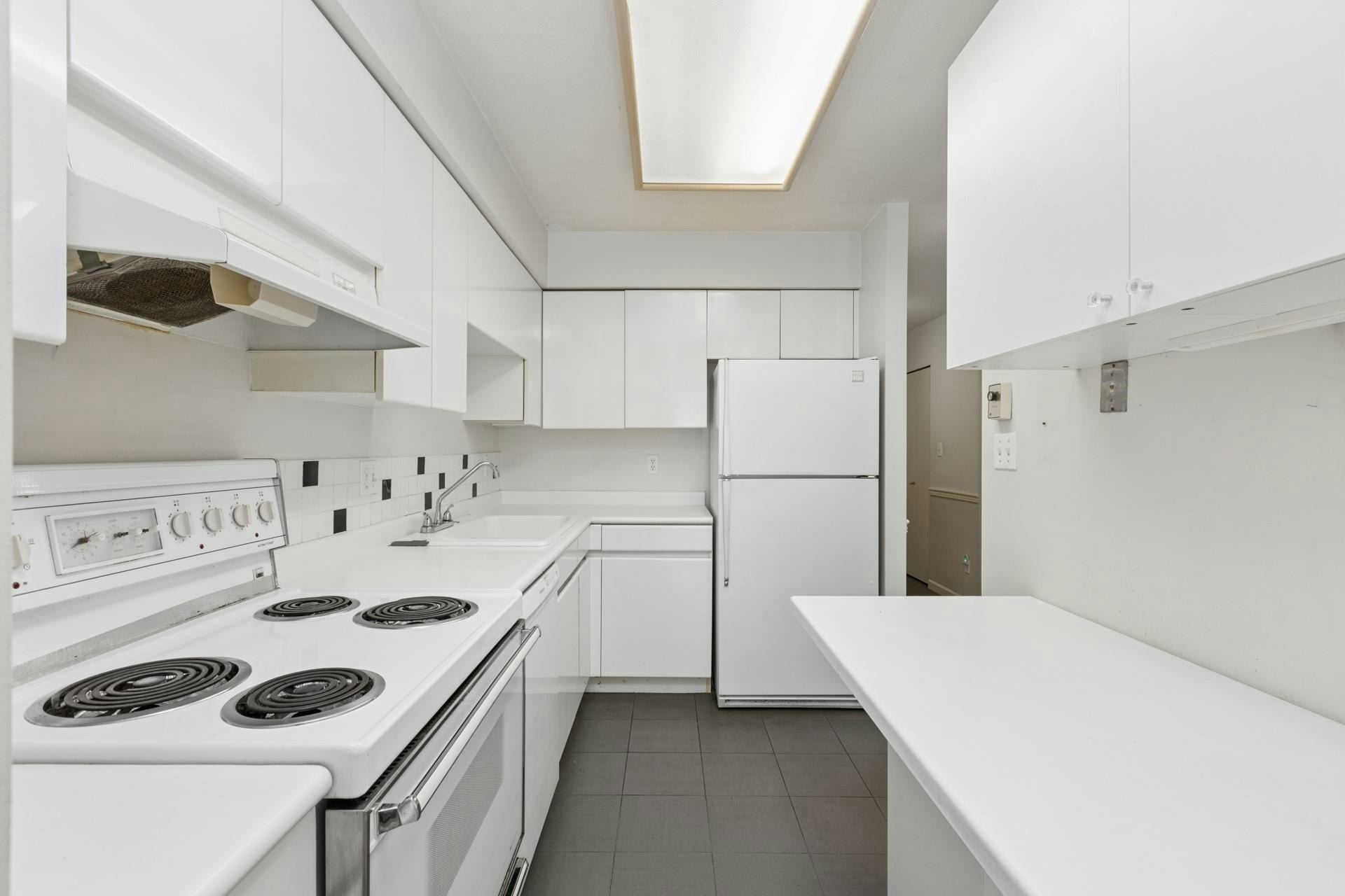308-1327 E Keith Road, North Vancouver, BC, V7J 3T5 - 14