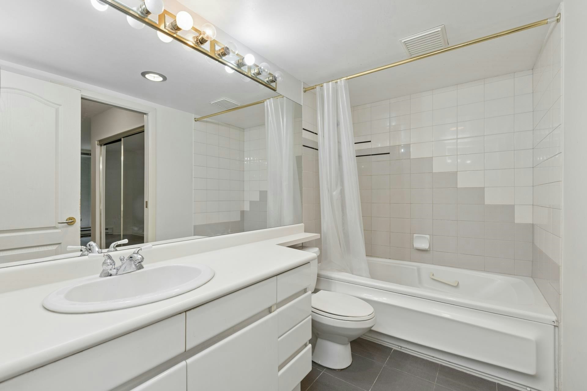 308-1327 E Keith Road, North Vancouver, BC, V7J 3T5 - 19