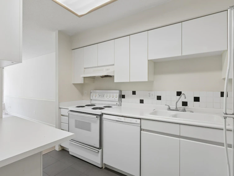 308-1327 E Keith Road, North Vancouver, BC, V7J 3T5 - 13