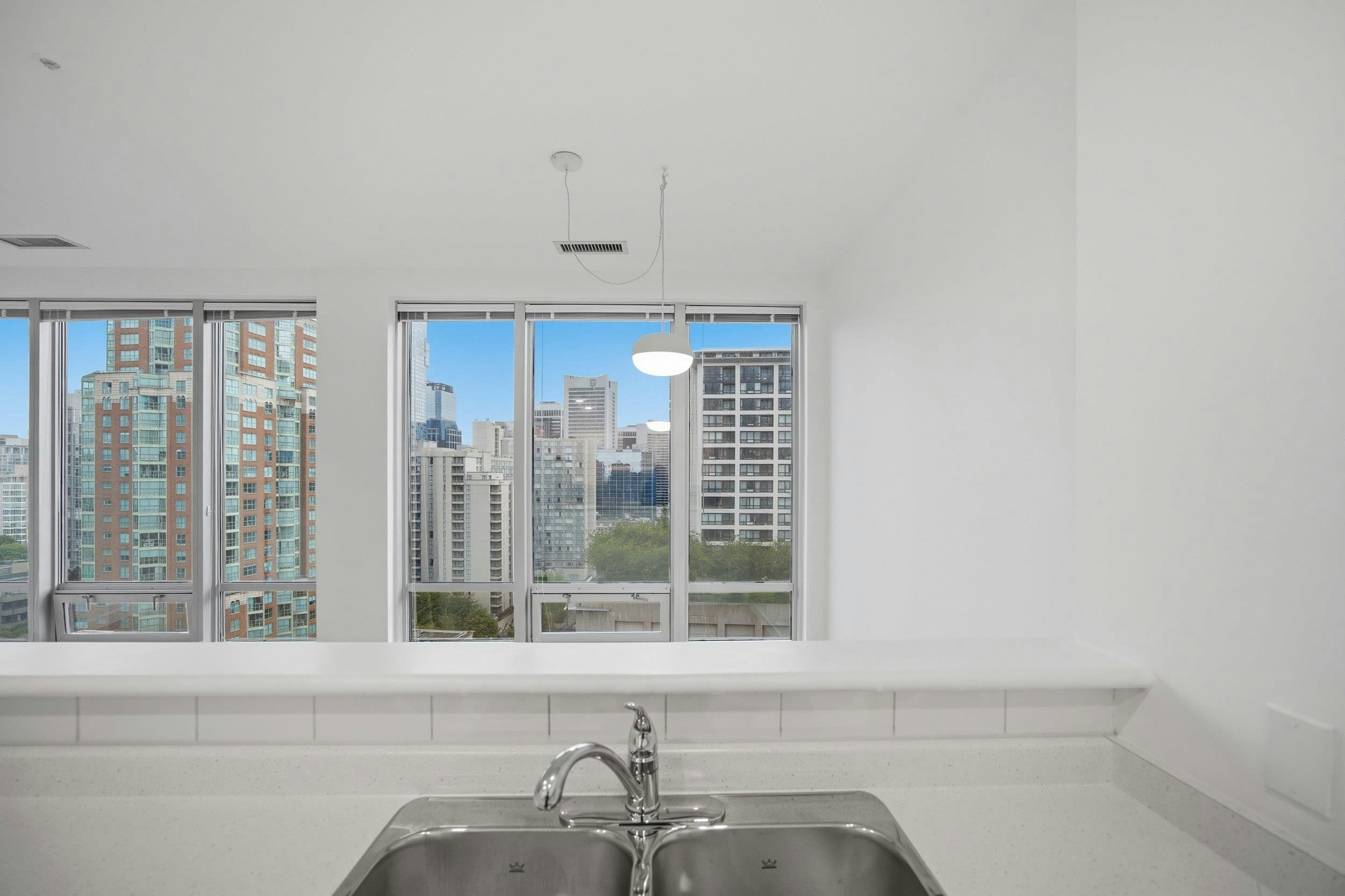 1110-989 Nelson Street, Vancouver, BC, V6Z 2S1 - 10