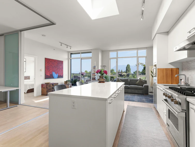 401-4355 W 10th Avenue, Vancouver, BC, V6R 2H6