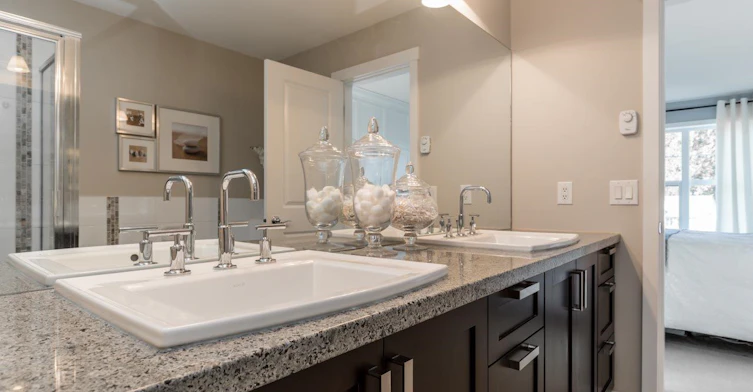 3355 Devonshire Avenue, Coquitlam, BC, V3E 3H2 - 13