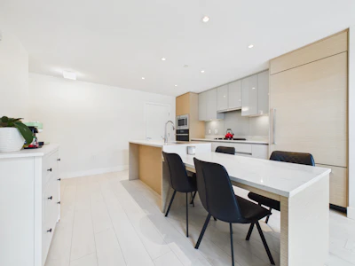 3544 Sawmill Crescent - 5