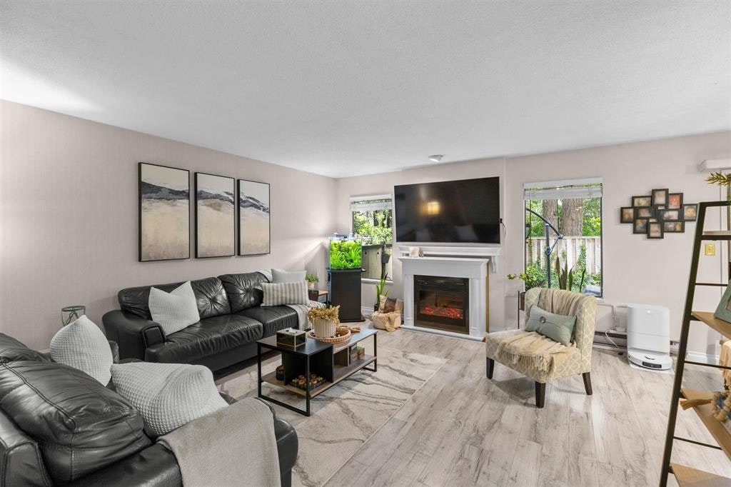 17-2998 Mouat Drive - 4