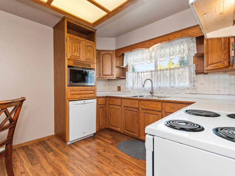 46439 Strathcona Road, Chilliwack, BC, V2P 3T1 - 9