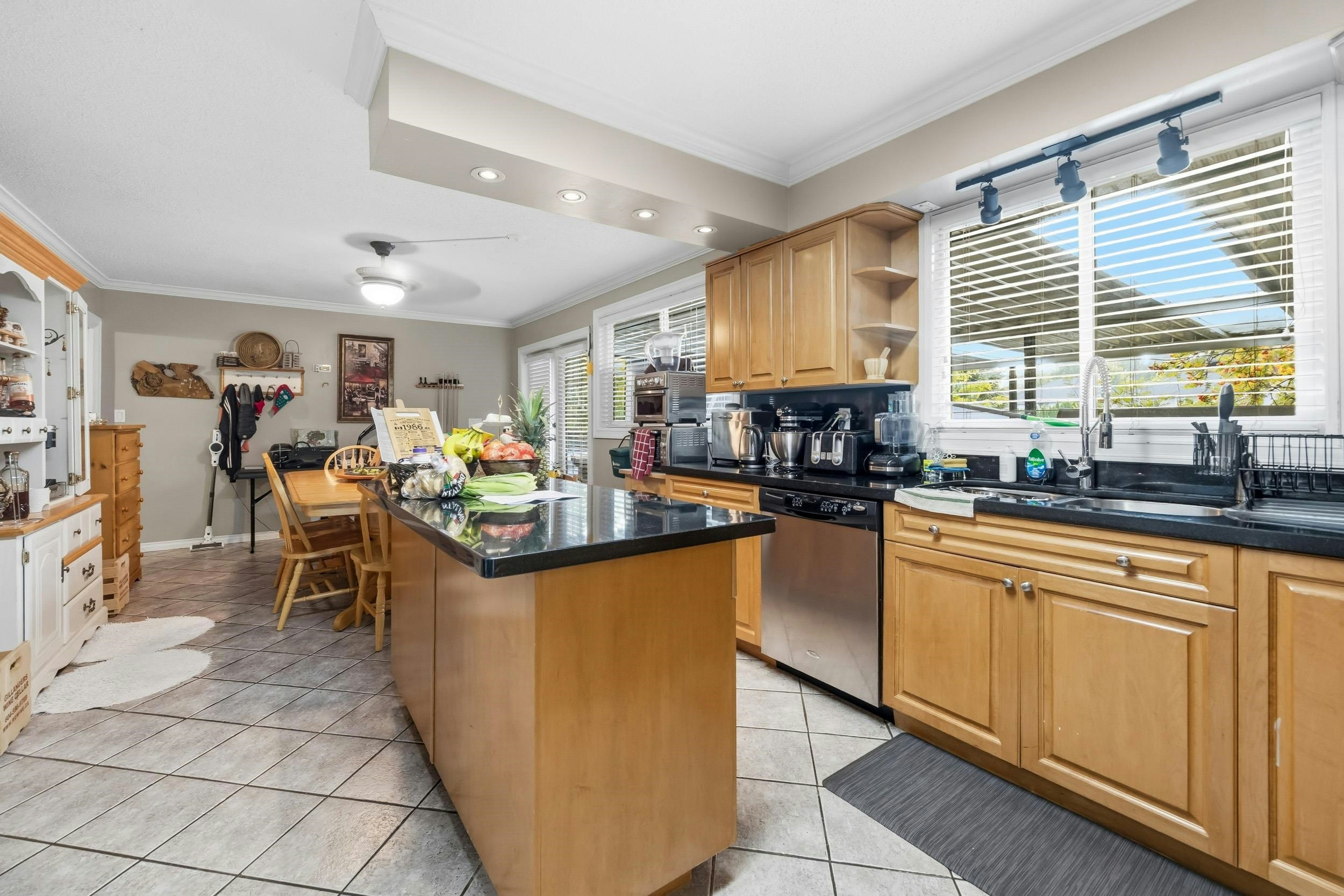 15797 92 Avenue, Surrey, BC, V4N 3C3 - 10