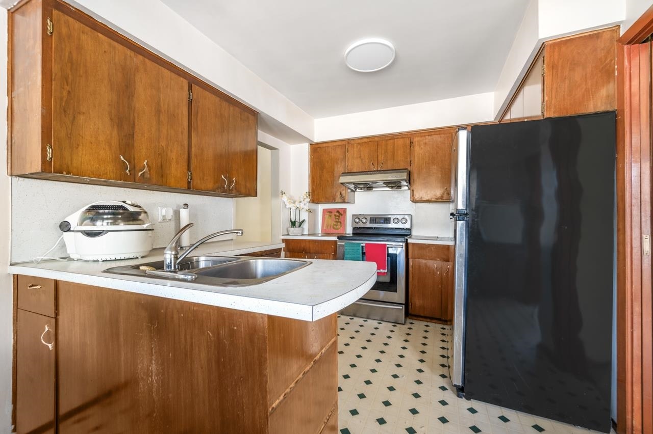 6036 Knight Street, Vancouver, BC, V5P 2V5 - 7
