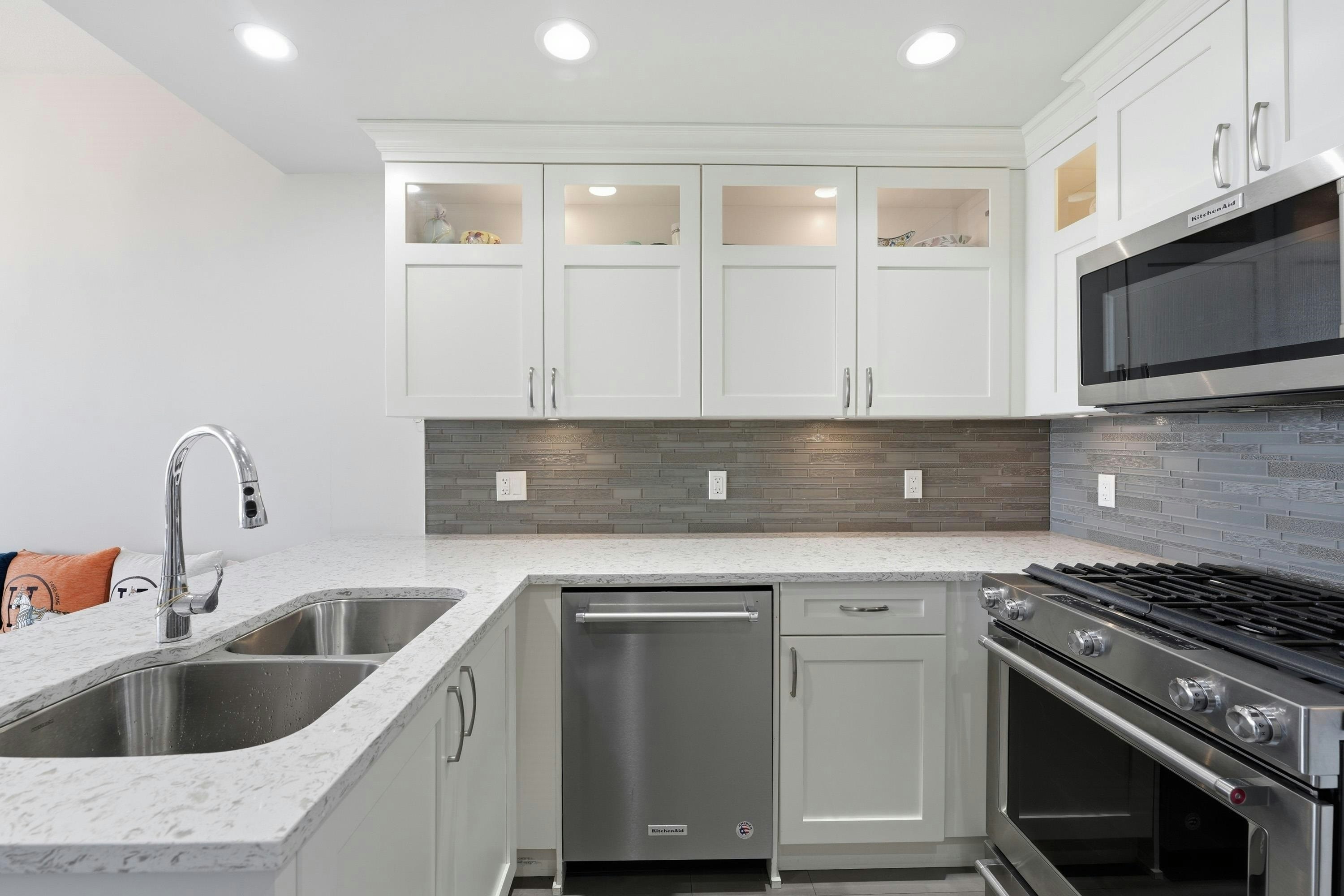 1902-2180 Gladwin Road, Abbotsford, BC, V2S 0H4 - 10