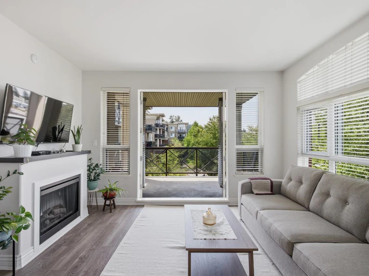 319-2970 King George Boulevard, Surrey, BC, V4P 0E6 - 3