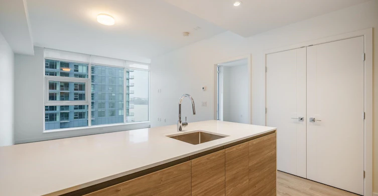 605-680 Quayside Drive, New Westminster, BC, V3M 0P2 - 6
