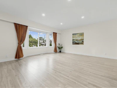 4936 Barker Crescent - 3