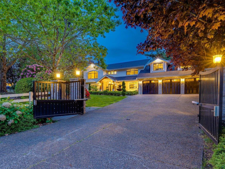 2669 171 Street, Surrey, BC, V3Z 0B3 - 2
