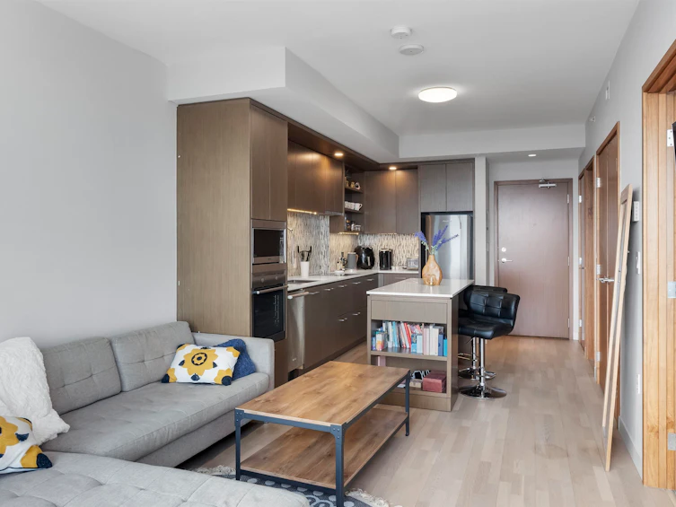 5004-13495 Central Avenue, Surrey, BC, V3T 0K2 - 9