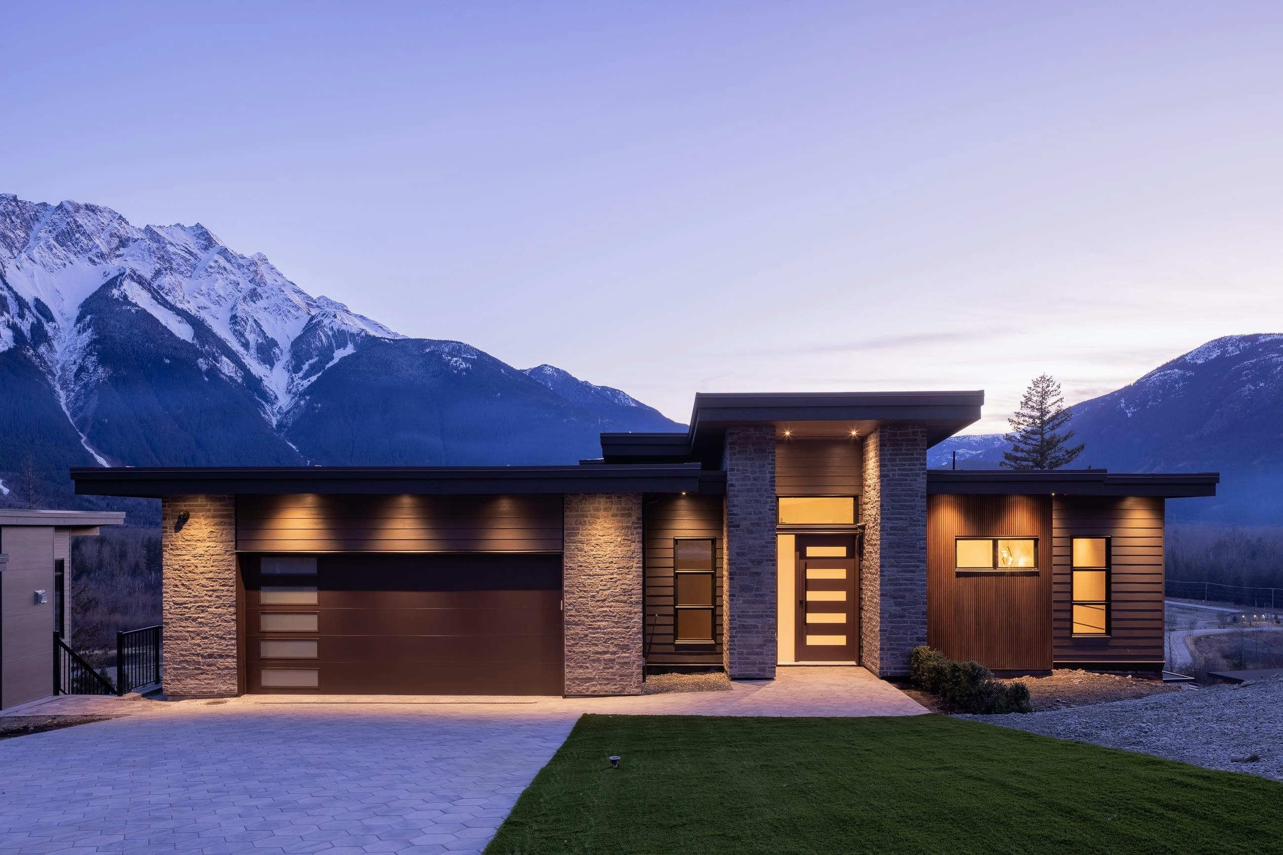 7683 Cerulean Drive, Pemberton, BC, V0N 2L3 - 2