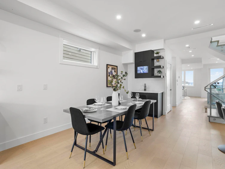 340 E Keith Road, North Vancouver, BC, V7L 1V7 - 14