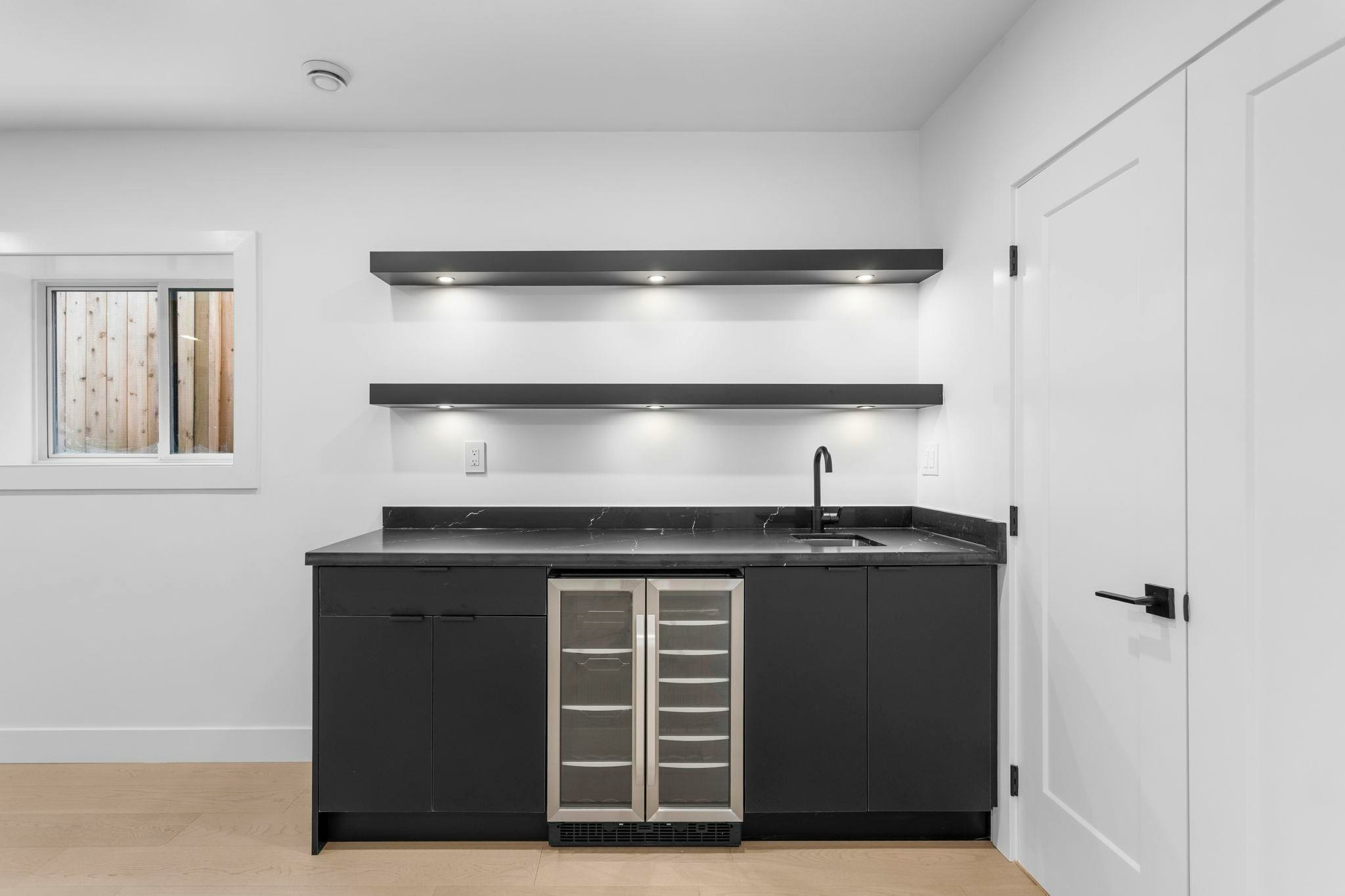 340 E Keith Road, North Vancouver, BC, V7L 1V7 - 29