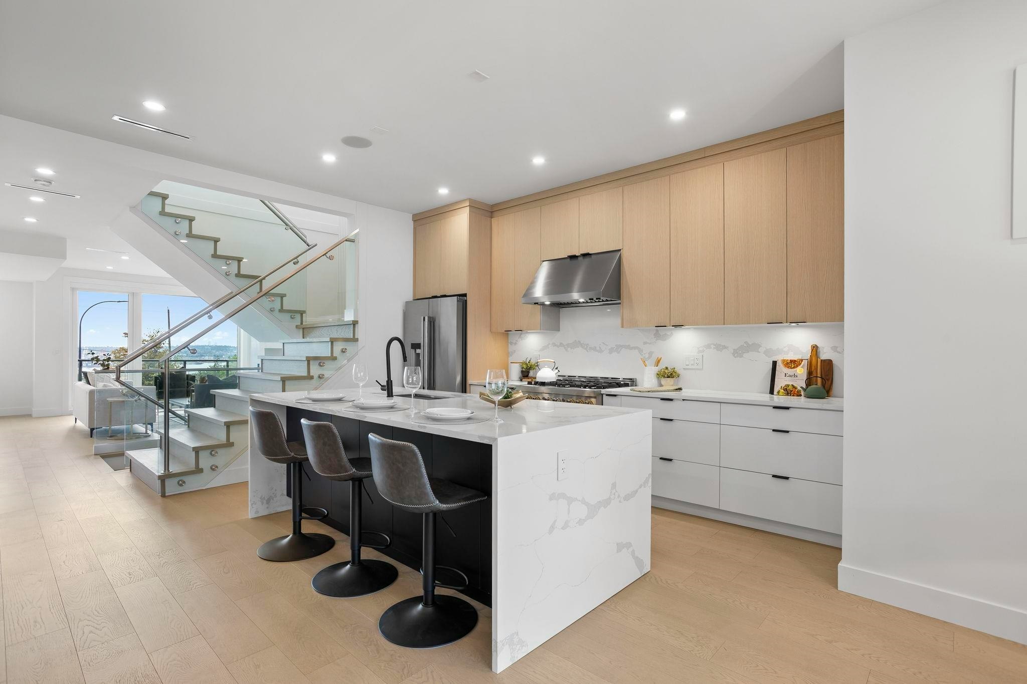 340 E Keith Road, North Vancouver, BC, V7L 1V7 - 17