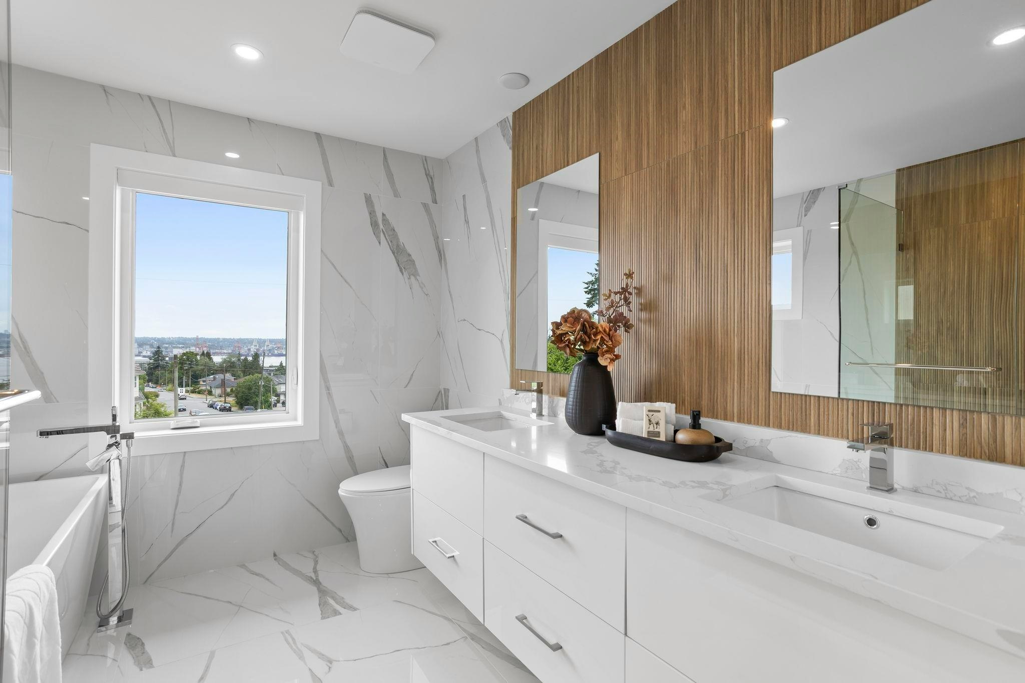 340 E Keith Road, North Vancouver, BC, V7L 1V7 - 24