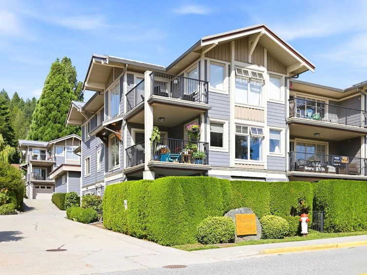 201-414 Gower Point Road, Gibsons, BC, V0N 1V0