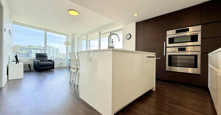 1303-5508 Hollybridge Way, Richmond, BC, V7C 0C7