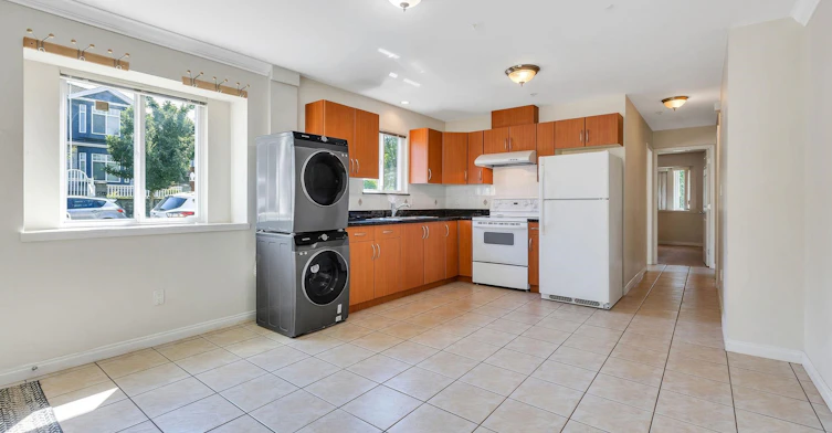 BSMT-2291 East 12th Avenue, Vancouver, BC, V5N 2B2