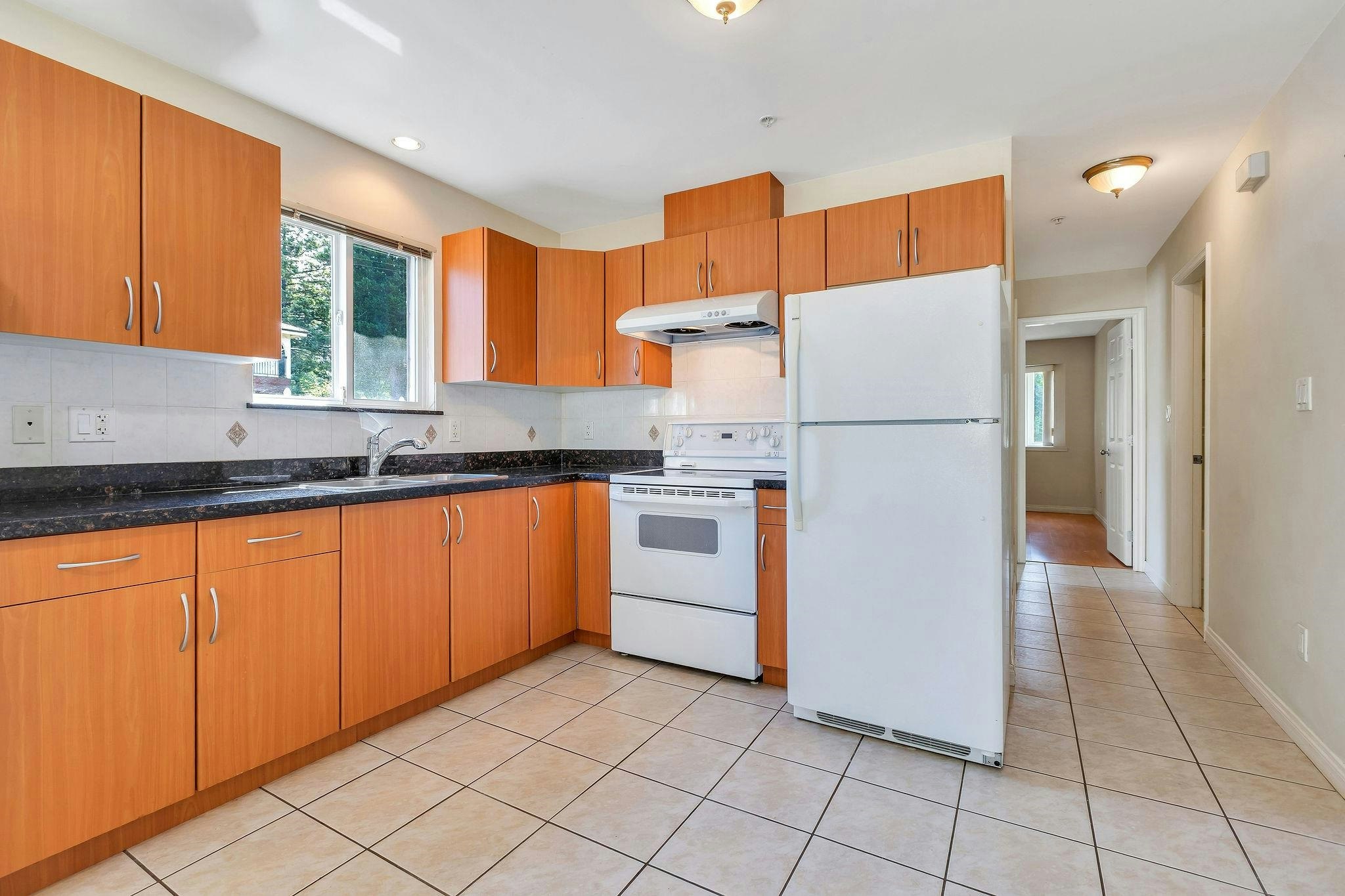 BSMT-2291 East 12th Avenue, Vancouver, BC, V5N 2B2 - 3