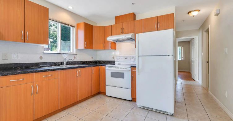 BSMT-2291 East 12th Avenue, Vancouver, BC, V5N 2B2 - 3