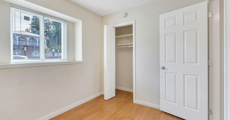 BSMT-2291 East 12th Avenue, Vancouver, BC, V5N 2B2 - 9