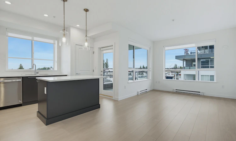 B503-20834 80 Avenue