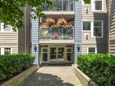 110-1200 Eastwood Street - 5