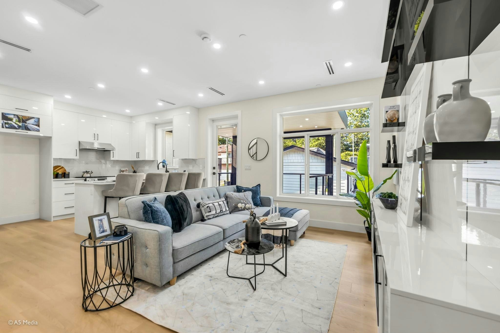 1-281 E 48th Avenue, Vancouver, BC, V5W 2C9 - 2