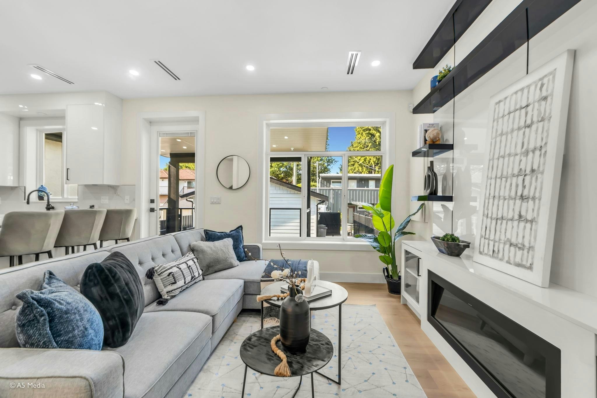 1-281 E 48th Avenue, Vancouver, BC, V5W 2C9 - 3