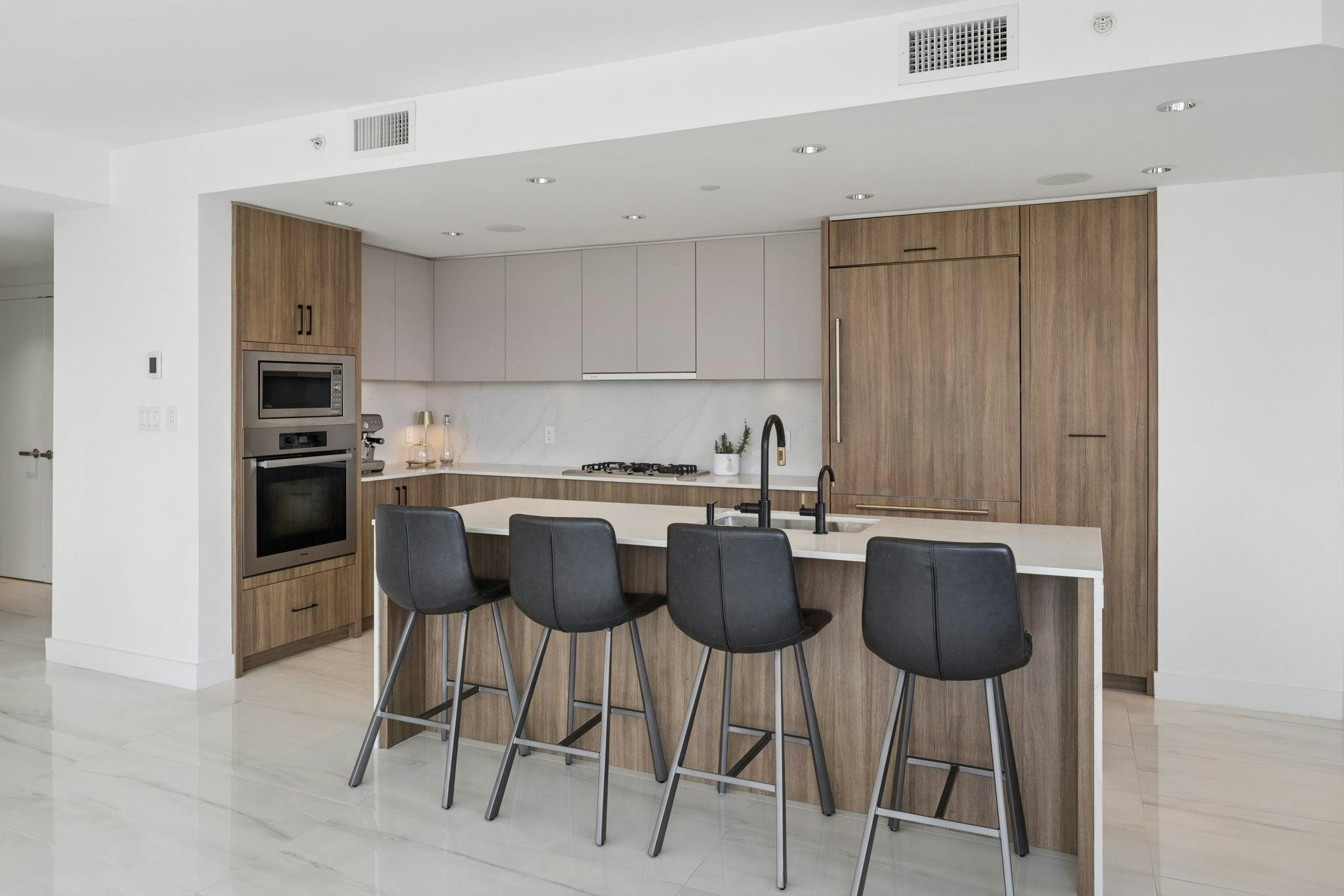 1701-1372 Seymour Street, Vancouver, BC, V6B 0L1 - 10