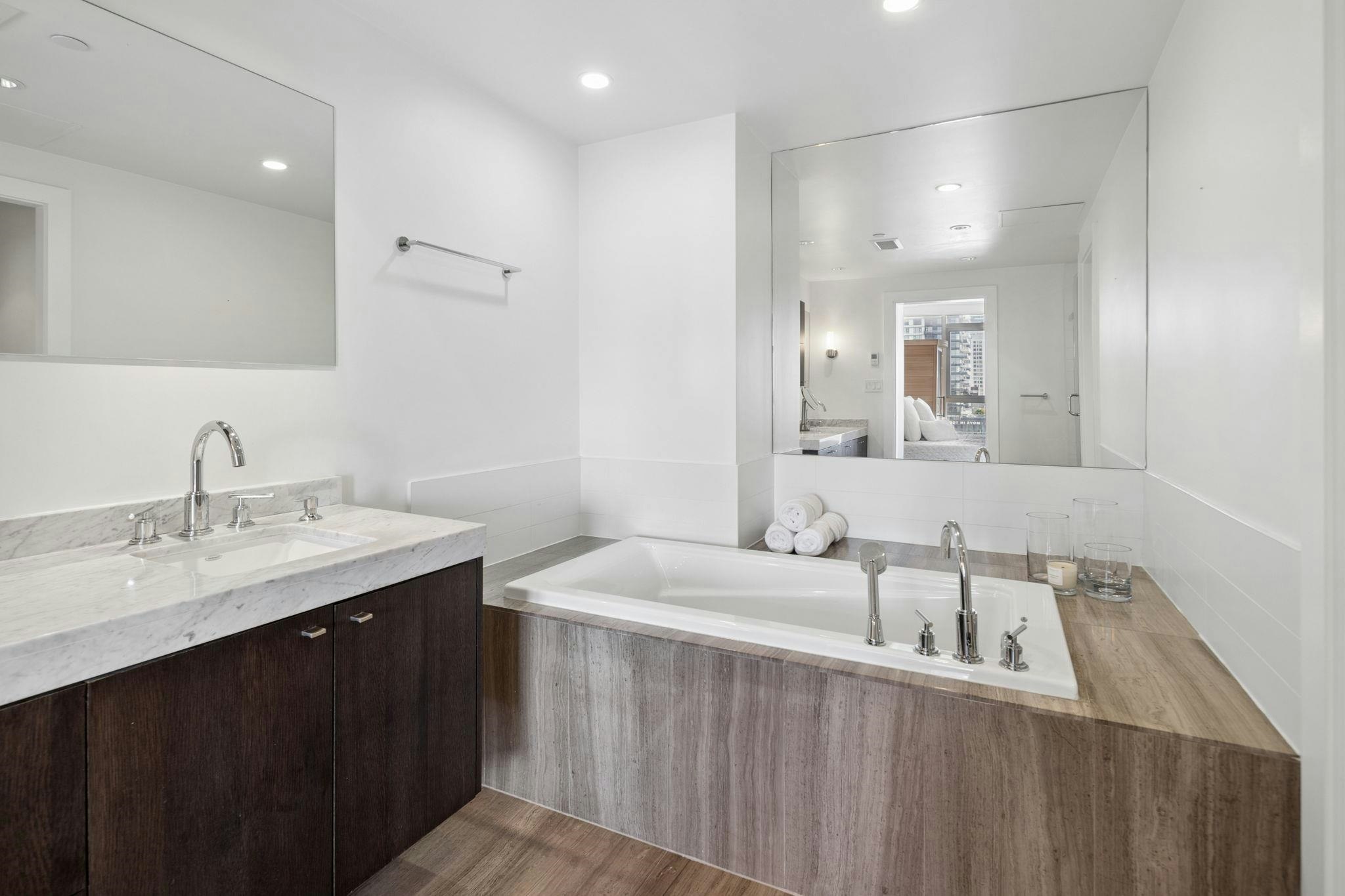 1701-1372 Seymour Street, Vancouver, BC, V6B 0L1 - 16