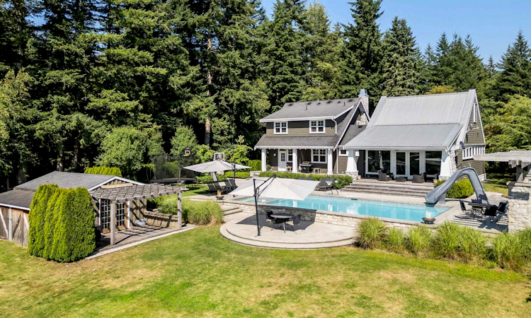 231 Columbia Valley Road