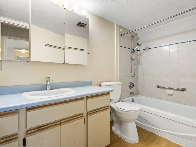 208-33535 King Road, Abbotsford, BC, V2S 6Z5 - 38