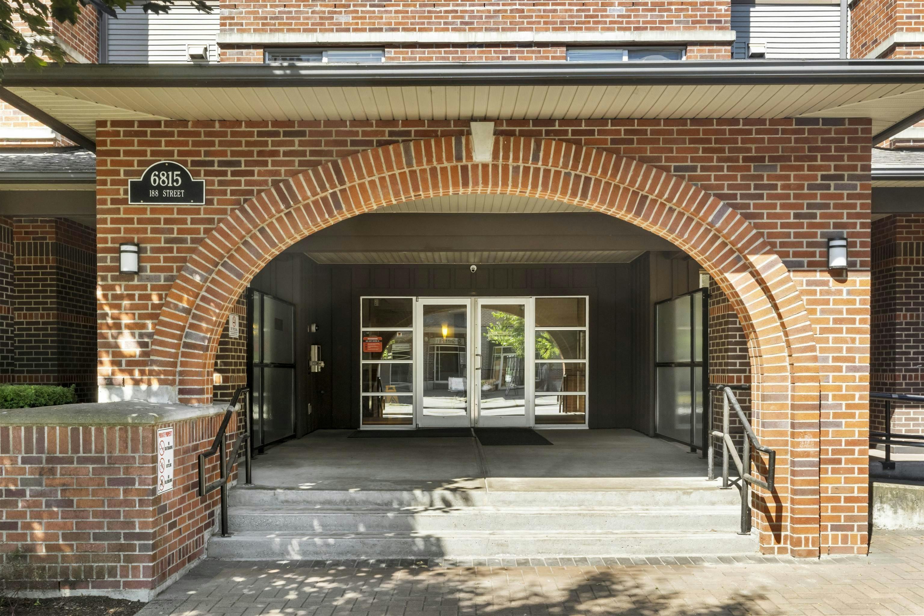 309-6815 188 Street - 3