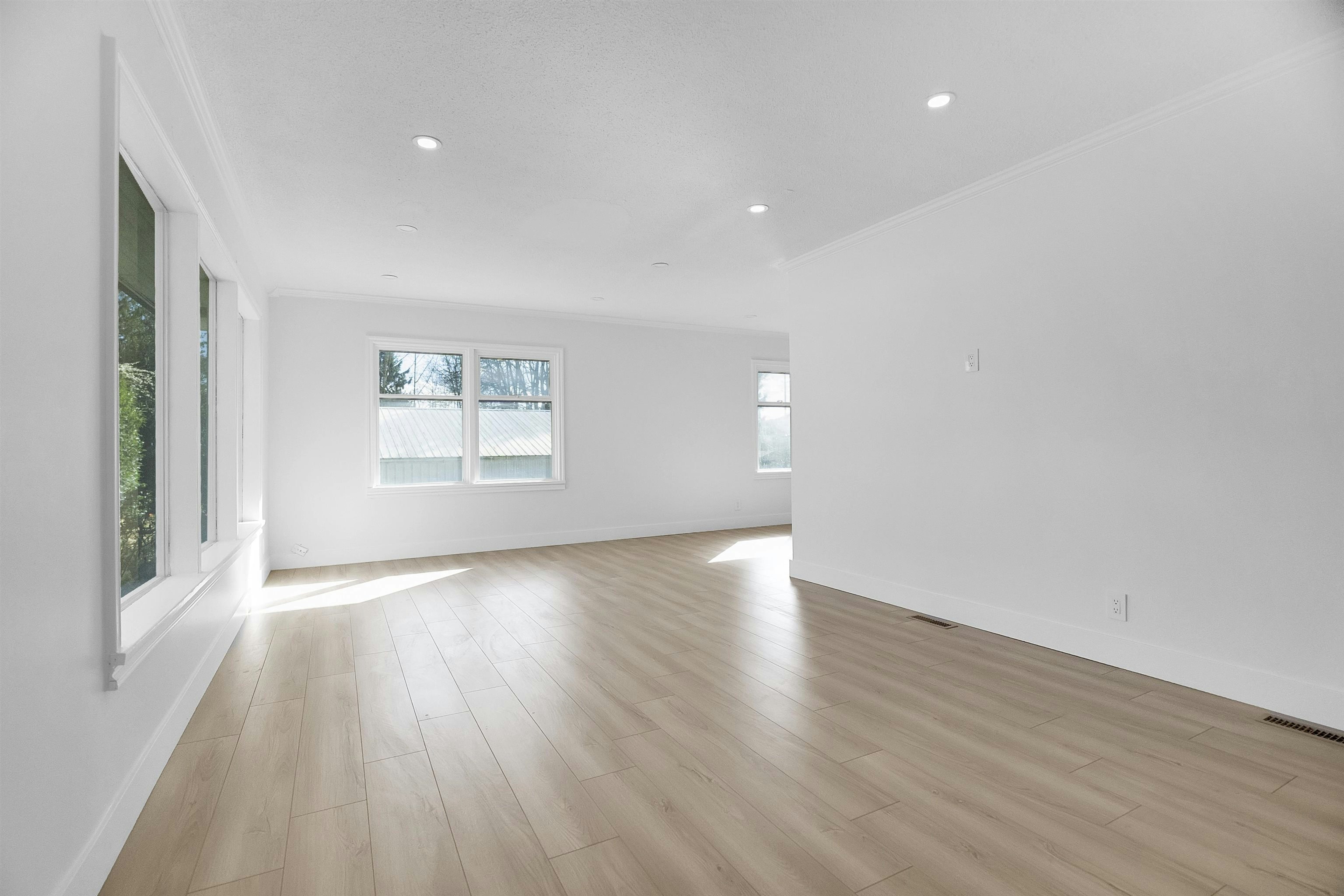 7489 Maple Street, Mission, BC, V2V 3N8 - 19