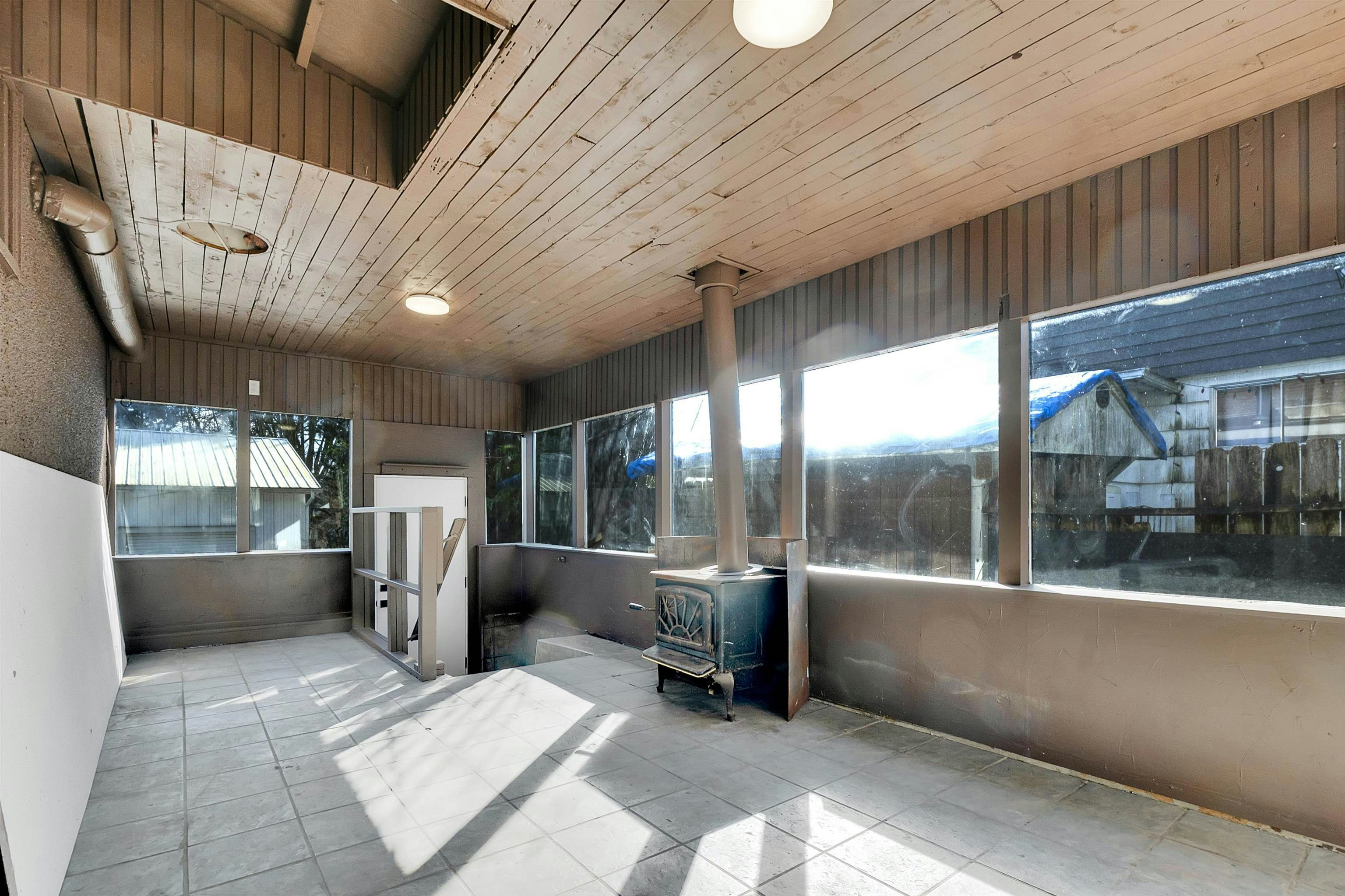 7489 Maple Street, Mission, BC, V2V 3N8 - 10