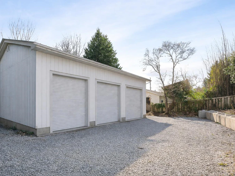 7489 Maple Street, Mission, BC, V2V 3N8 - 3