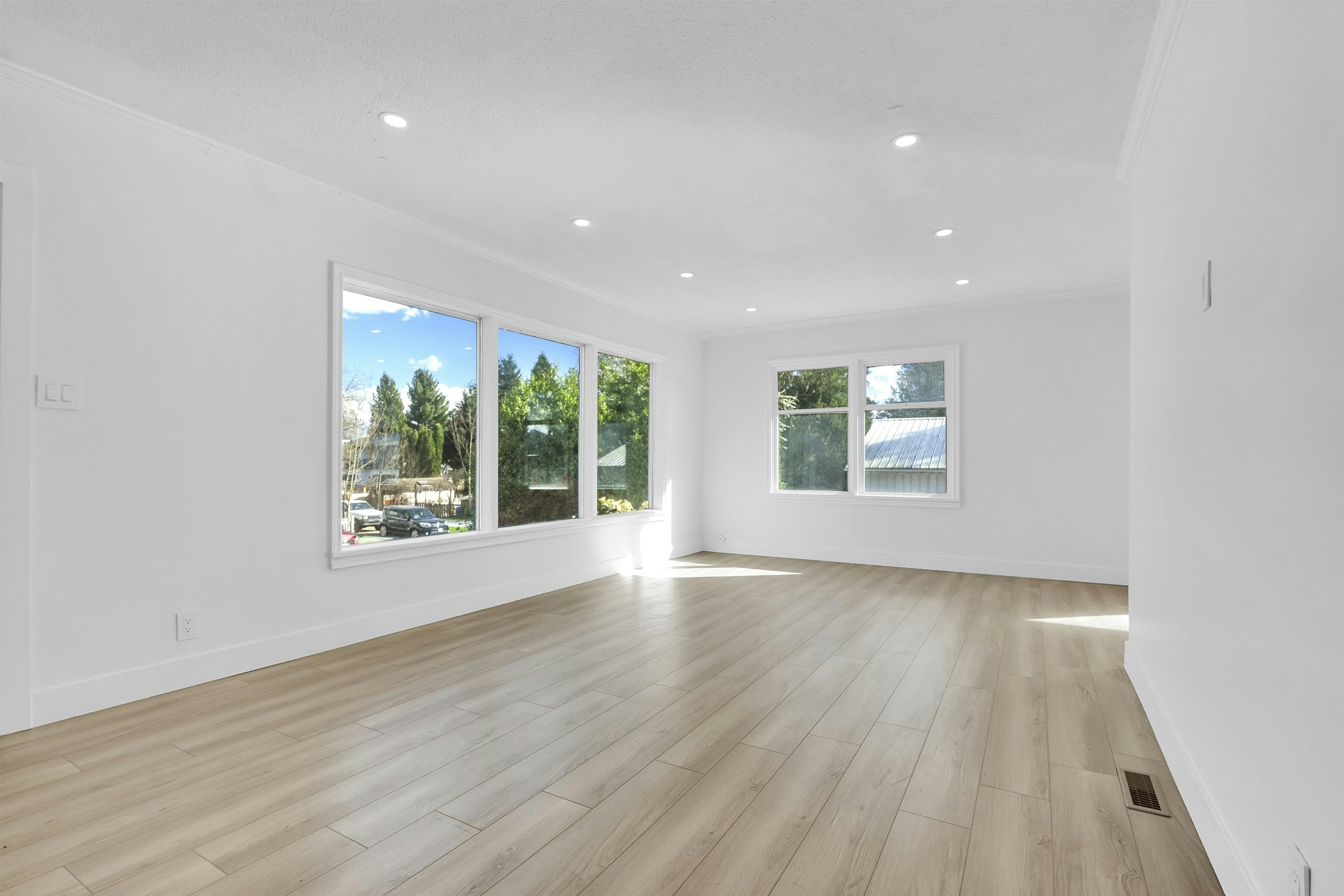 7489 Maple Street, Mission, BC, V2V 3N8 - 16